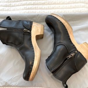 No6 iconic clog booties size 39 black